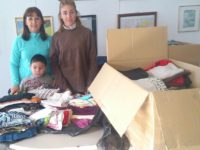 13º Envió Solidario ropa infantil y material escolar